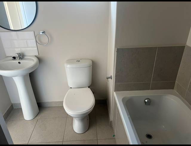 2 BEDROOM APARTMENT TO LET IN WATERFALL